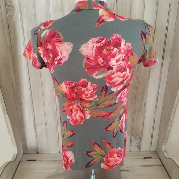 a.n.a. Grey & Pink Floral Pattern Statement Top - Picture 2 of 3